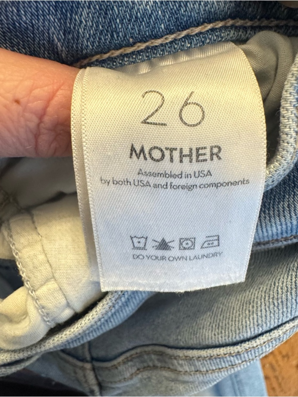 Mother The High Waisted Smokin’ Double Ankle Fray Jeans size 26 - Picture 9 of 16